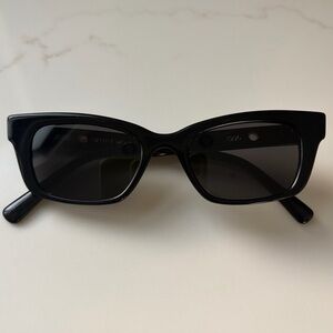 GENTLE MONSTER x Jennie ‘1996’ Black Sunglasses (Re-Posh)